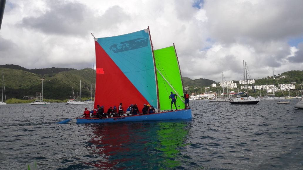 Einheimische beim Sonntagssegeln